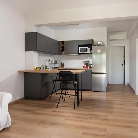 度假居 By The Sea Paralia Sikias