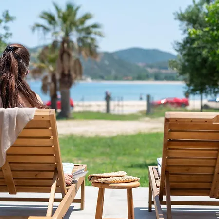 By The Sea Semesterbostad Paralia Sikias