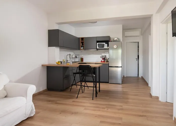 Feriehus By The Sea Paralia Sikias